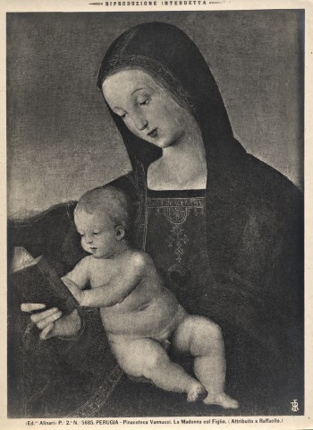 Alinari, Fratelli — Perugia - Pinacoteca Vannucci. La Madonna col Figlio. (Attribuito a Raffaello) — insieme